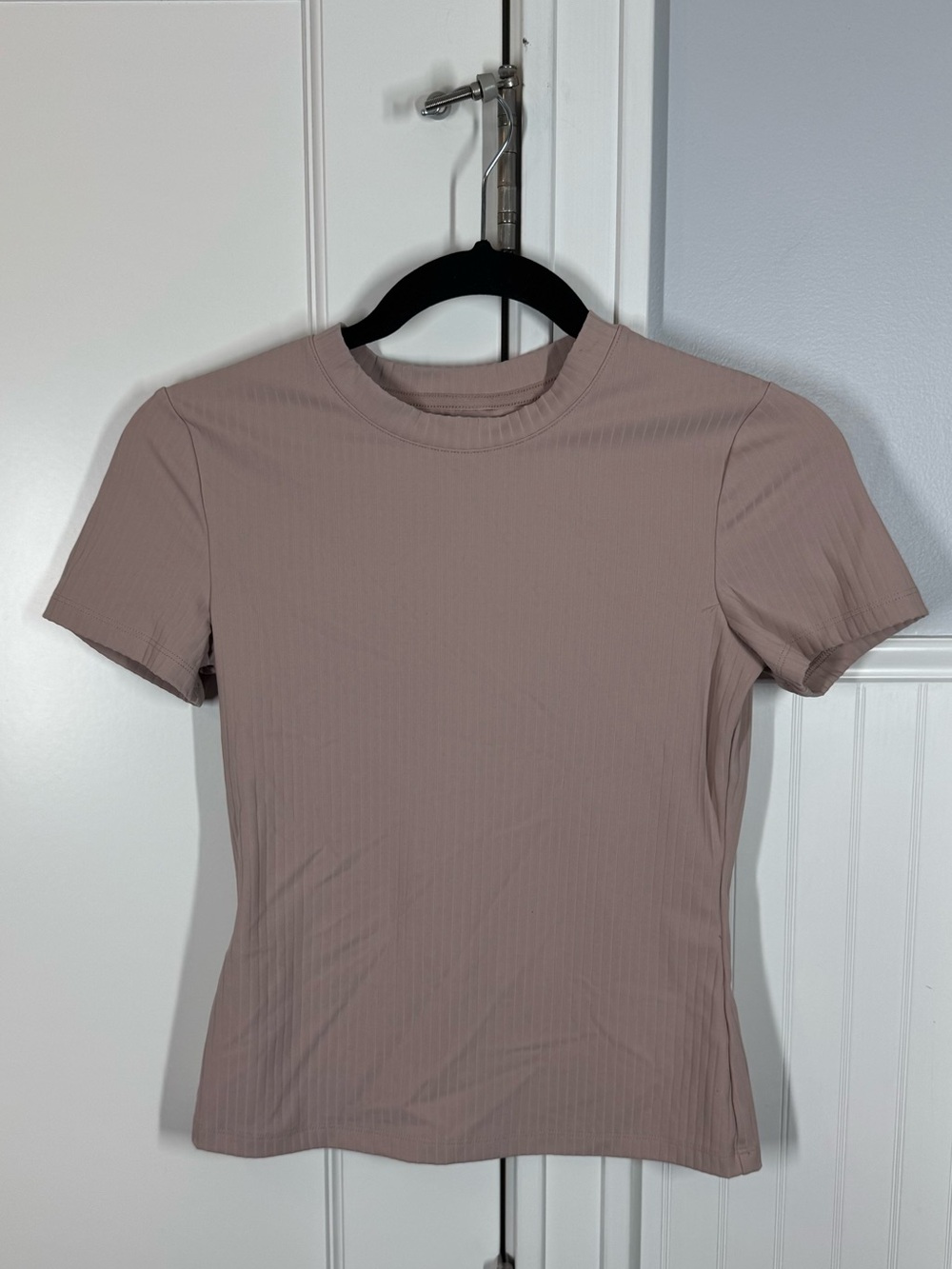Rhone Modern‎ Ribbed Tee pink XS Women's Short Sleeve Crew Neck Moisture Wicking